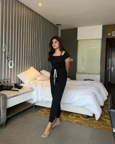 Call Girls Hansot Cash On Delivery